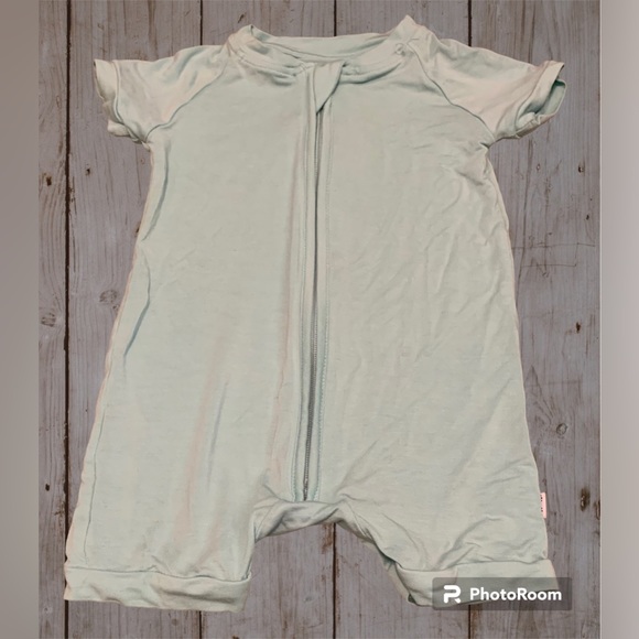 Little Sleepies Other - Little Sleepies Bamboo Shortie Romper-Size 3-6 Months Shorty Soft Zipper Green